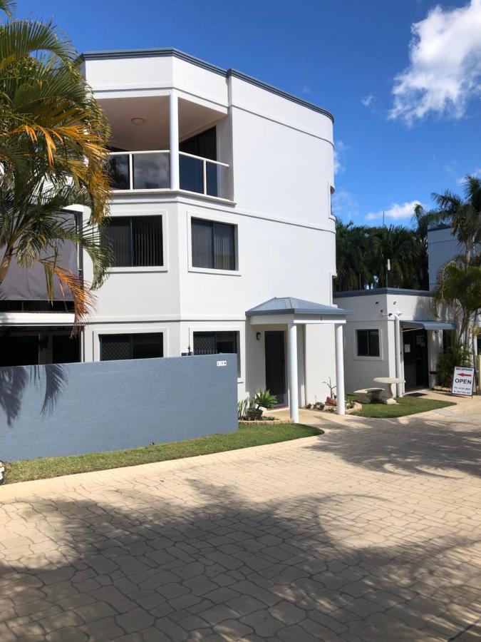 Grange Resort Hervey Bay Buitenkant foto