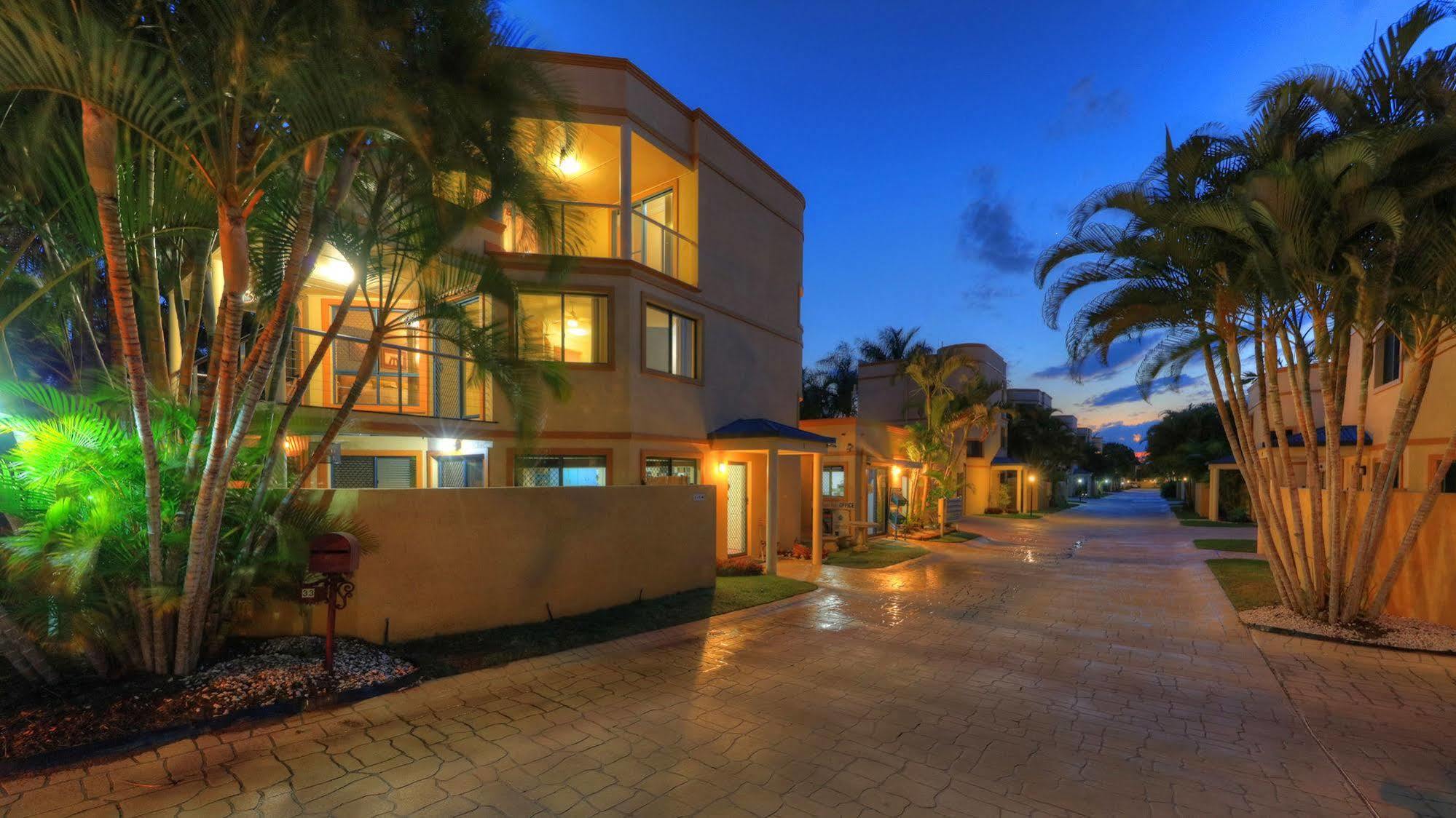 Grange Resort Hervey Bay Buitenkant foto